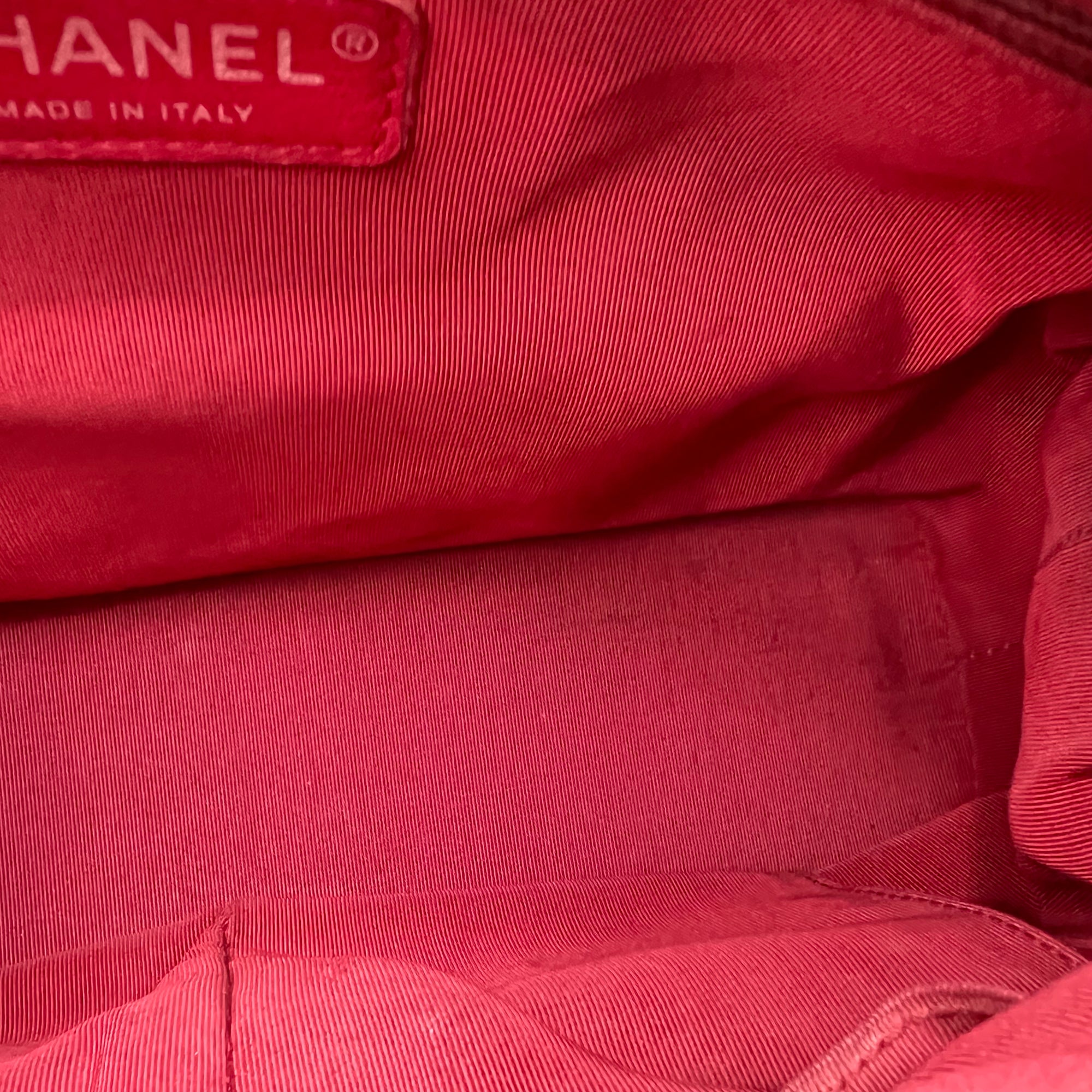 Gabrielle Medium Black Crossbody Bag in Calfskin, Mixed hardware - Image 15