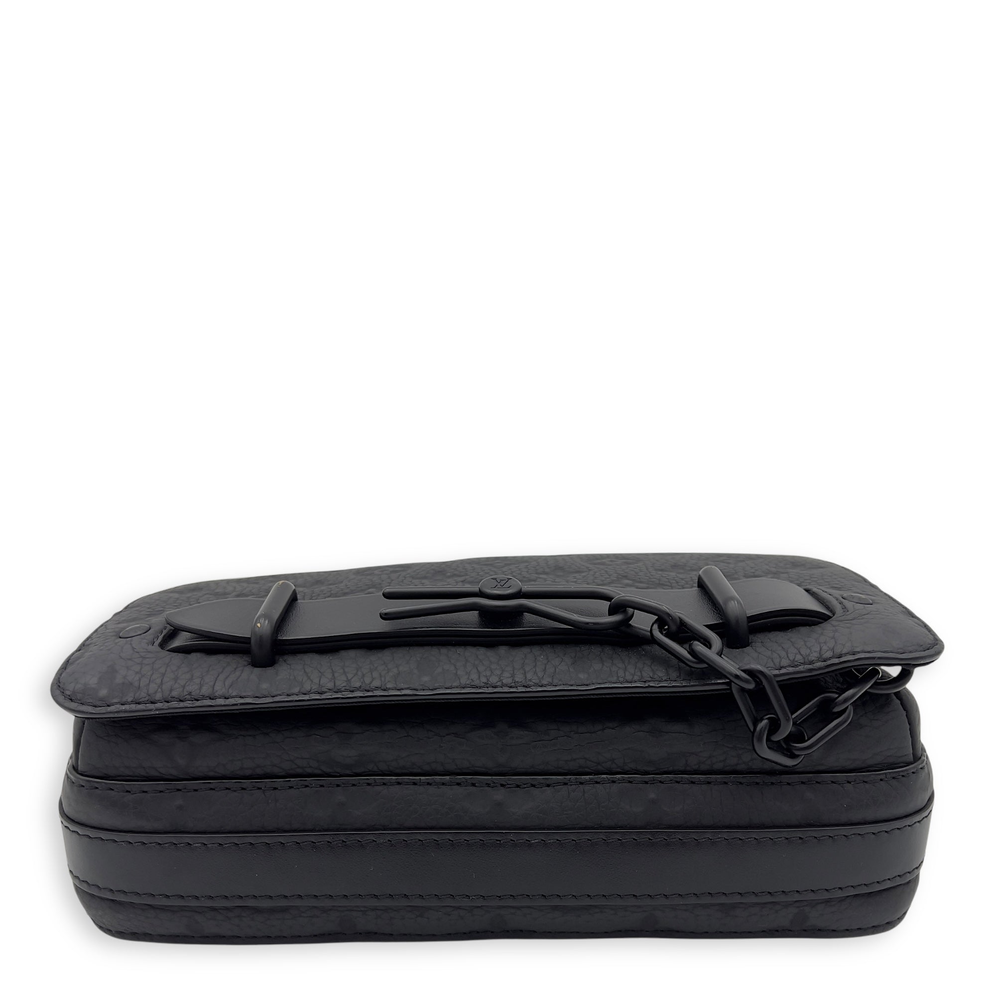 Steamer Black Messenger in Taurillon Leather, Lacquered Metal hardware - Image 8