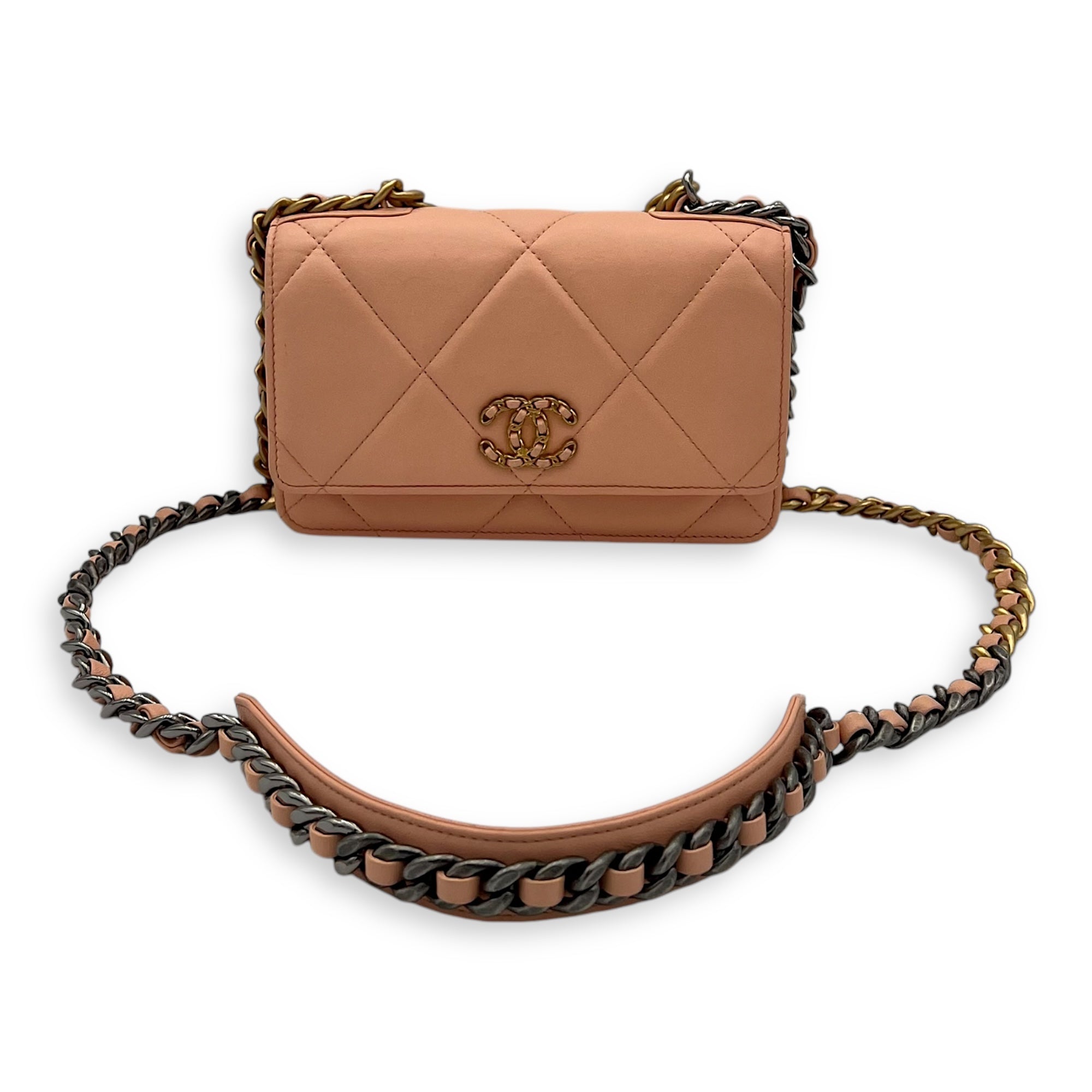 C19 Wallet On Chain Peach in Lambskin, Mixed hardware - Image 17