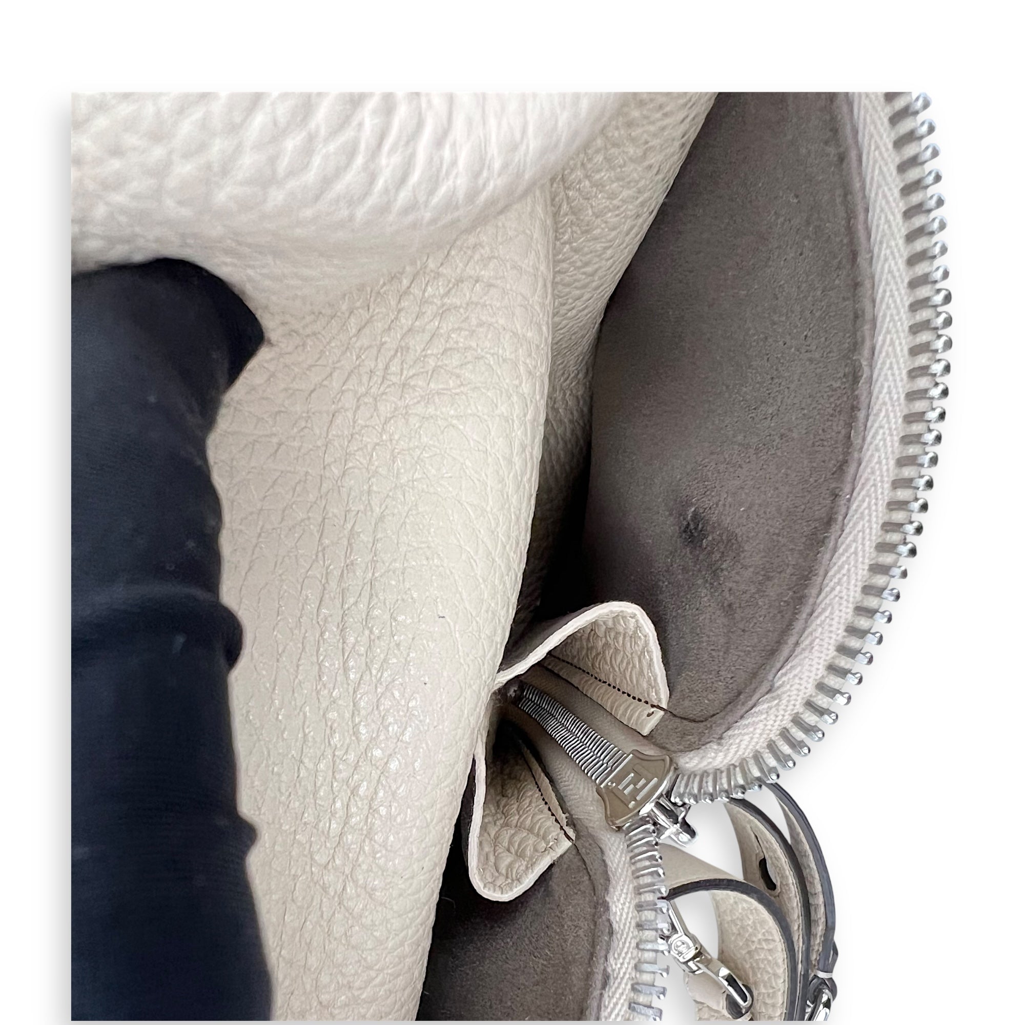 Mon Tresor Beige Bucket Bag in Calfskin, Silver hardware - Image 11