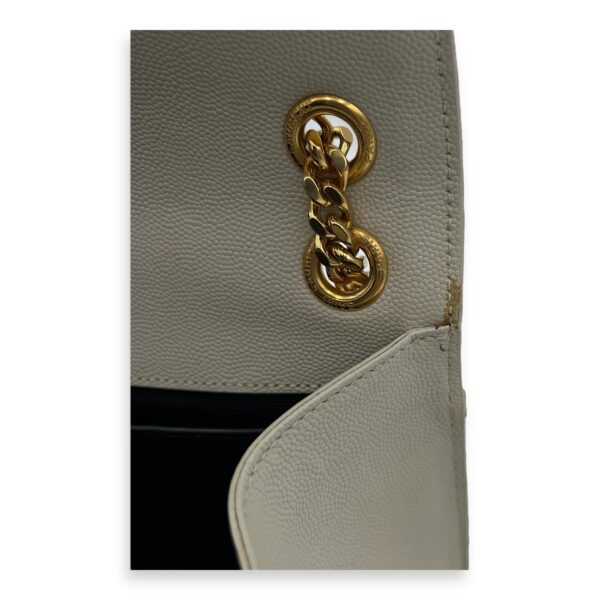 Envelope Shoulder Bag White in Caviar Leather, Gold hardware - Image 9