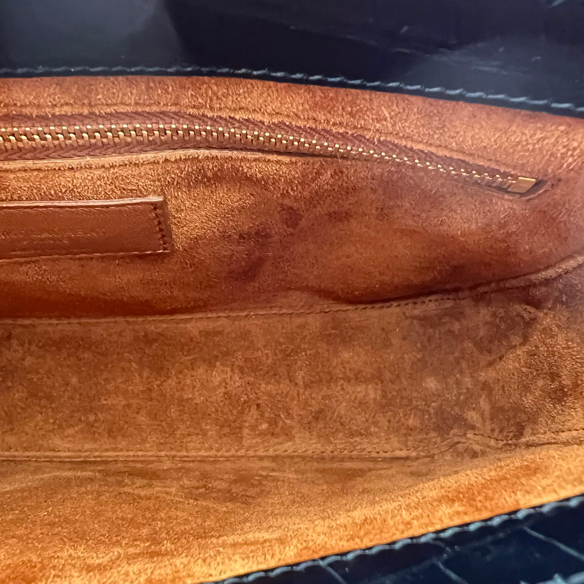 Le 5 A 7 Shoulder Bag Medium Black in Calfskin, Gold hardware - Image 10