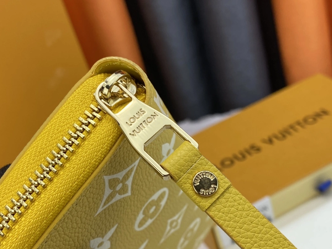 Bold 9559 Louis Vuitton AAA Quality Wallets For Women - Image 5