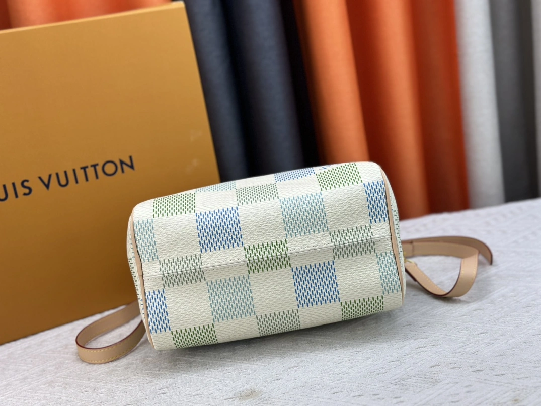 Compact 6206 Louis Vuitton AAA Quality Handbags For Women - Image 5